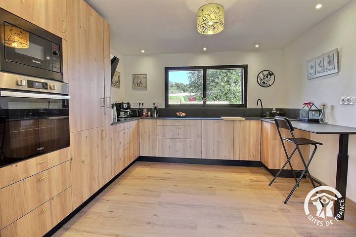 Gîte pour 6 personnes, avec jardin et terrasse dans Plage du Port Morvan - 3