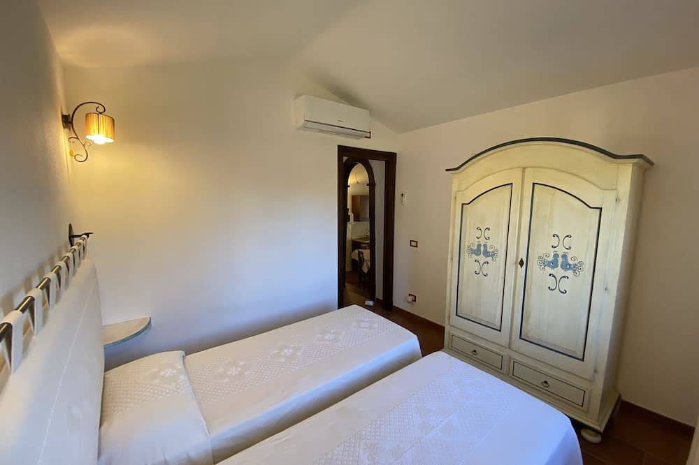 Casa Omar: Villa con Parco Giochi, Cucina Esterna e Ac – 900m dal Mare in Porto Ainu, Tanaunella