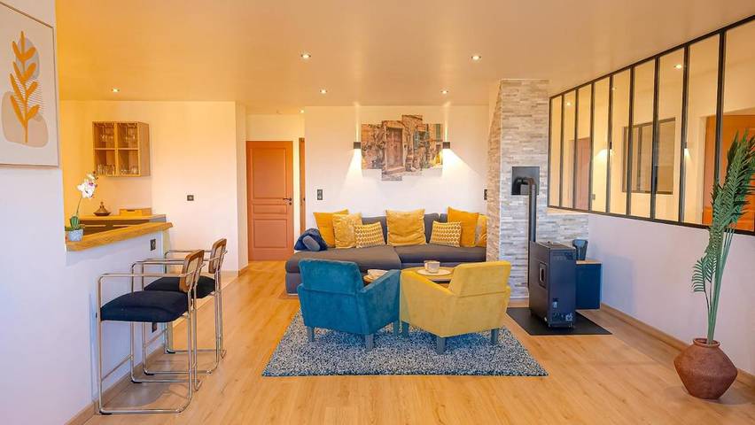 Gîte pour 6 personnes, avec vue et terrasse à Savigny