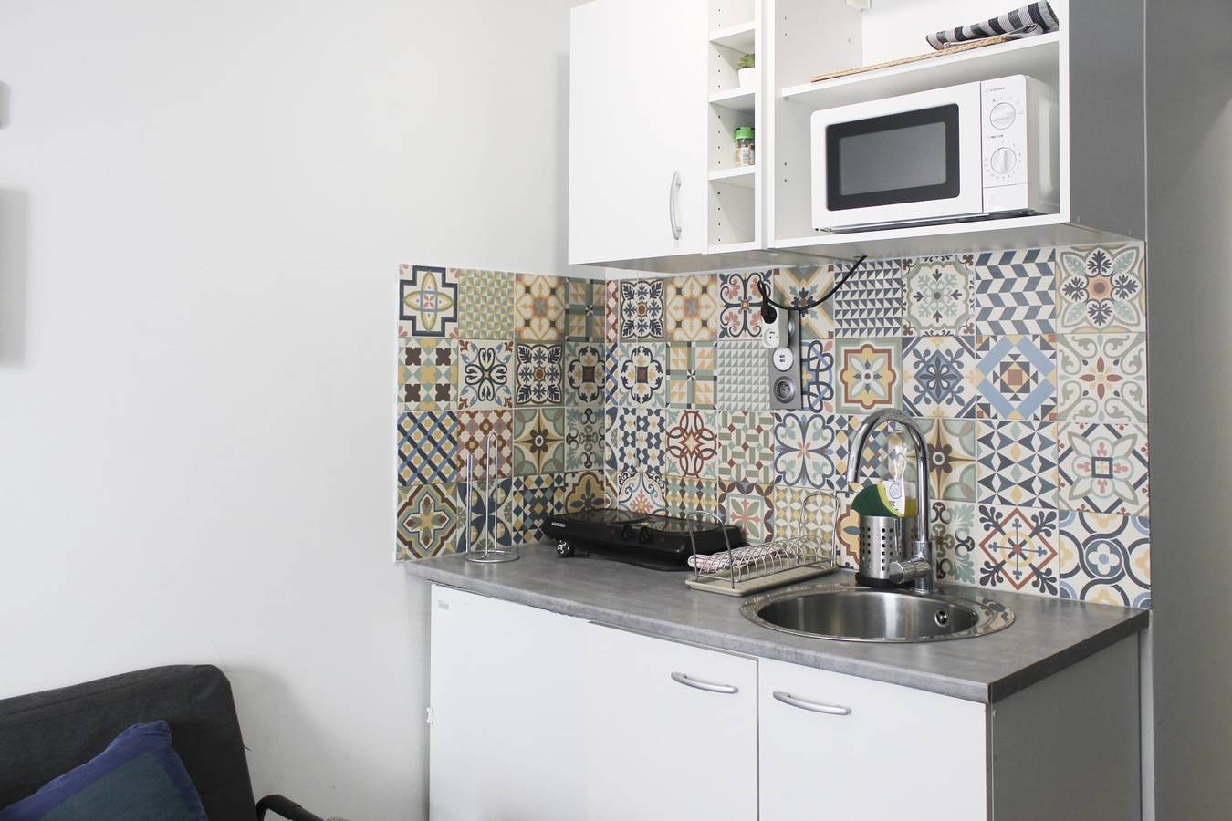 Studio entier, Lumineux studio proche de la Grande Arche in Courbevoie, Hauts-de-Seine