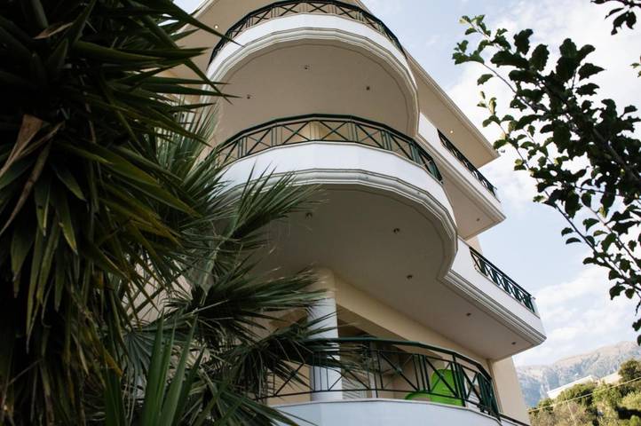 Maison d’hôte pour 2 personnes, avec jardin et vue, adapté aux familles dans Dhërmi - 4