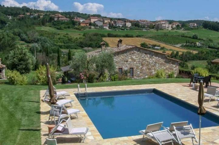 Casa vacanza per 9 persone, con giardino, con animali domestici in San Casciano dei Bagni