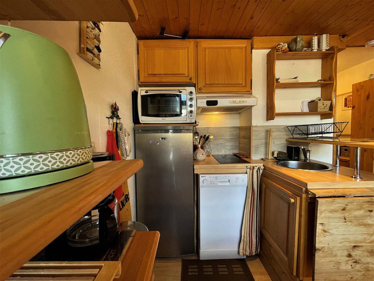 Ganze Wohnung, Gemütliche Wohnung für 6 mit Mezzanin, ausgestatteter Küche und Parkplatz in Les Menuires, Saint-Martin-de-Belleville