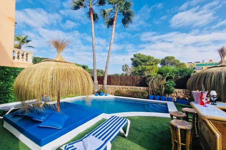 Villa for 10 people, with garden and balcony - 1