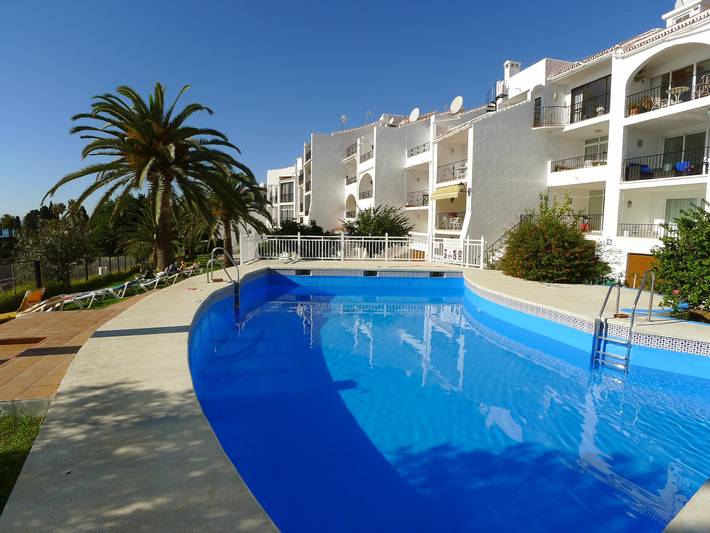 Ganze Wohnung, | Tuhillo 8, 1D in Playa Carabeíllo, Nerja