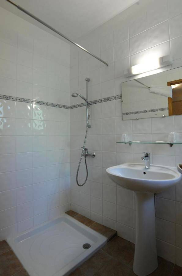 Hôtel pour 2 personnes, avec terrasse et jardin à Orgnac-l'Aven - 2