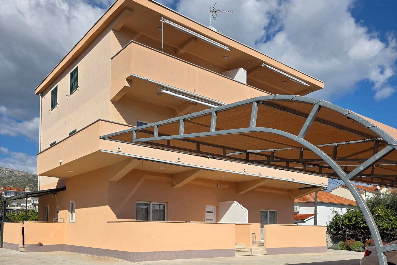 Ganze Wohnung, 1-Zimmer-Ferienwohnung mit Terrasse Trogir A-25305-b in Trogir, Split-Dalmatien