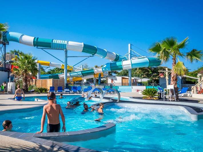 Camping pour 6 personnes, avec Bassin pour enfant et Piscine à Olonne-sur-Mer