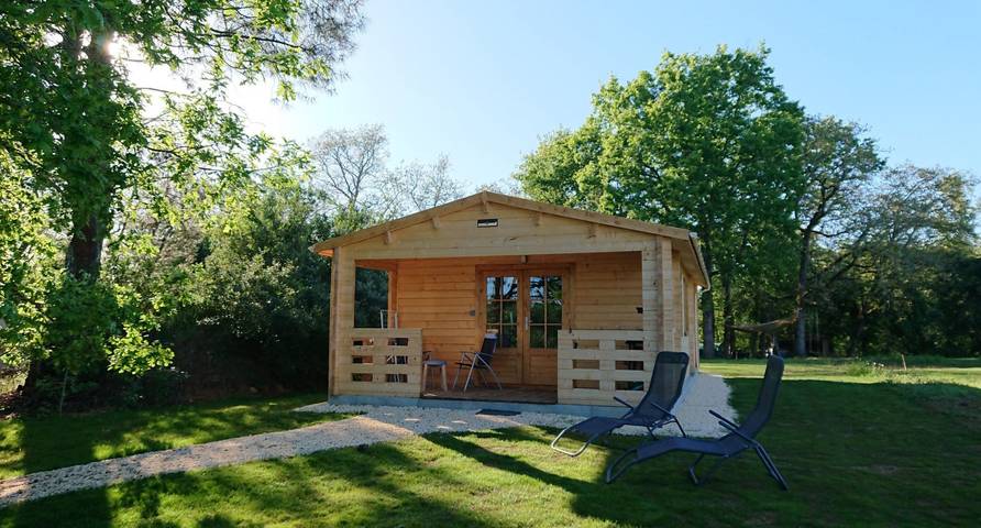 Chalet pour 4 personnes, avec piscine et terrasse ainsi que sauna et jardin en Dordogne - 4