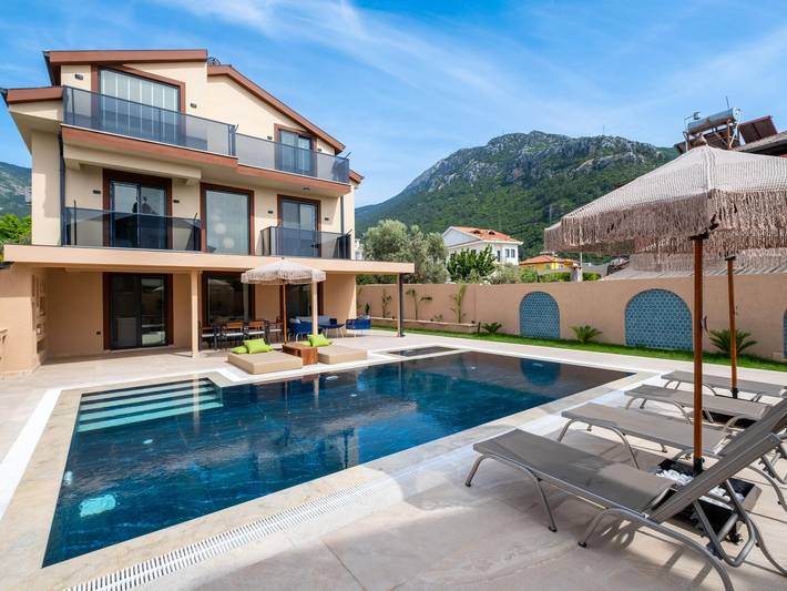 Casa de vacaciones para 6 personas, con terraza además de piscina y jardín - 1