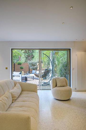 Gîte pour 6 personnes, avec jardin et terrasse dans Office De Tourisme De Juan Les Pins