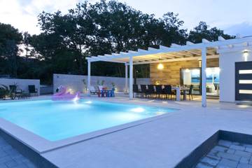 Villa für 14 Personen in Pula-Medulin, Medulin, Bild 2