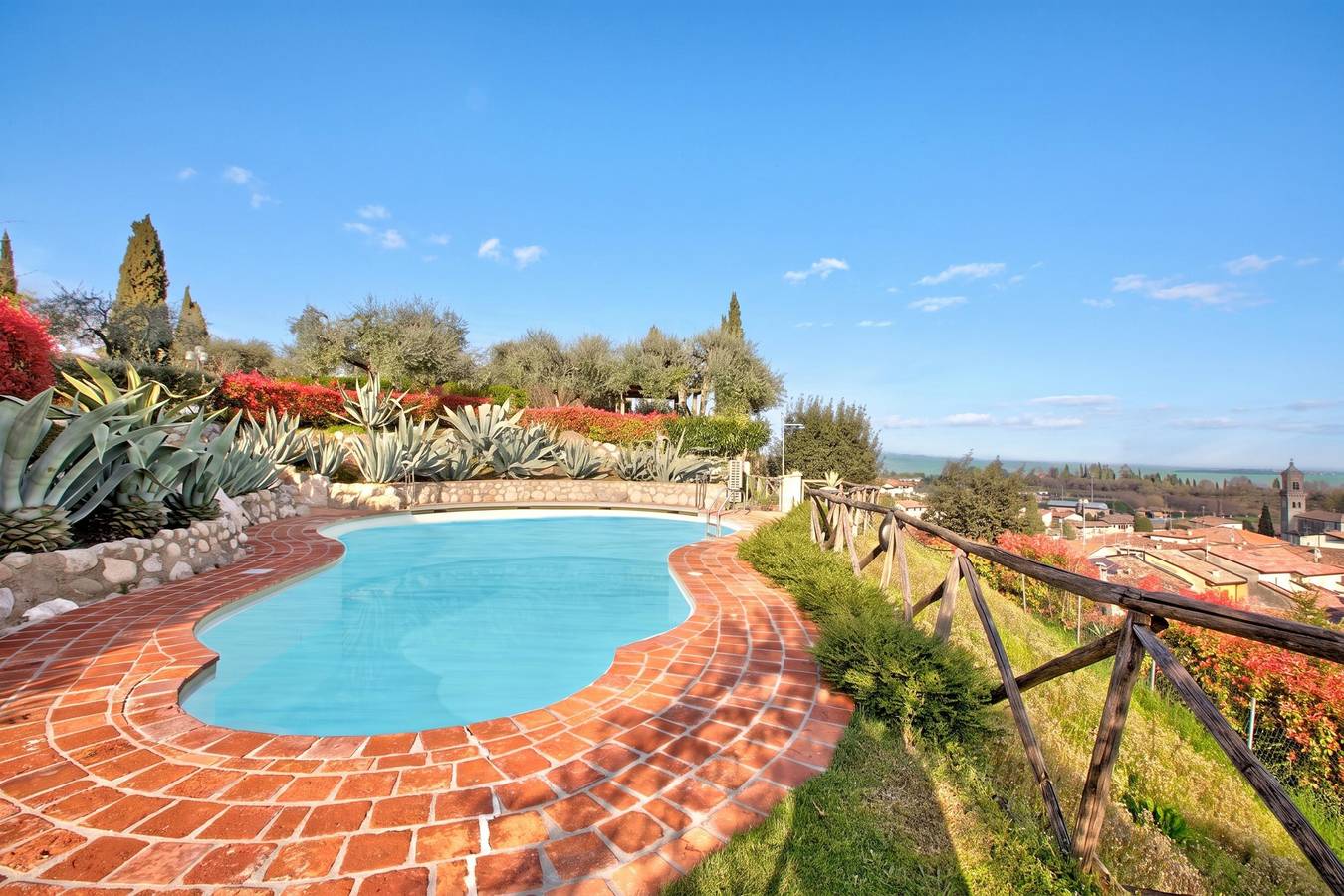 Appartamento intero, Agriturismo Apartm Vittoriale heated pool in Padenghe sul Garda, Prealpi Gardesane