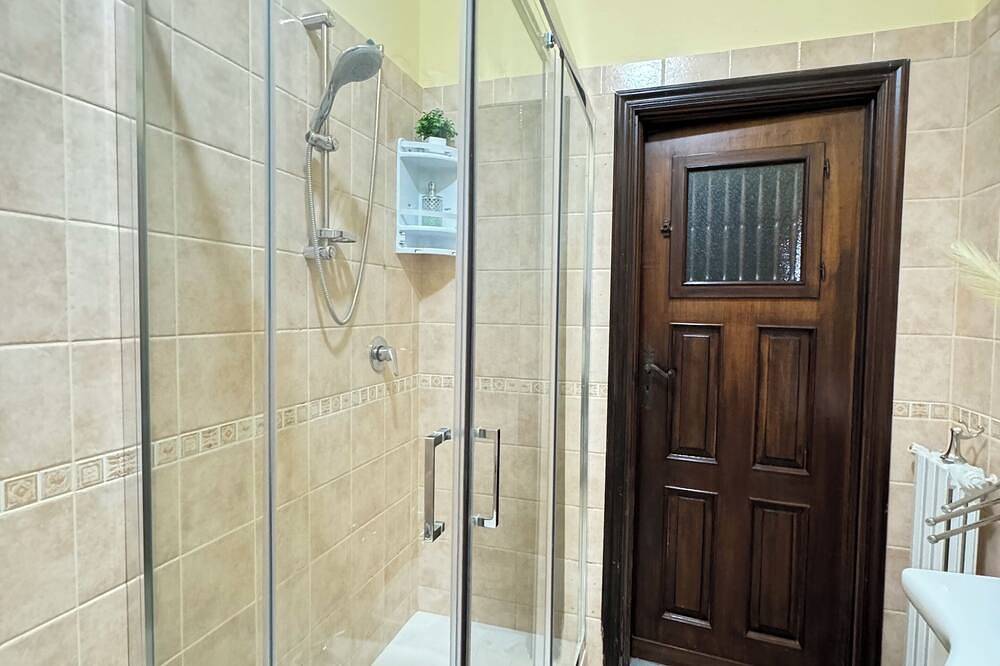 Apartamento entero, Apartment on the Gulf at the foot of Mount Faito in Castellammare di Stabia, Provincia de Nápoles