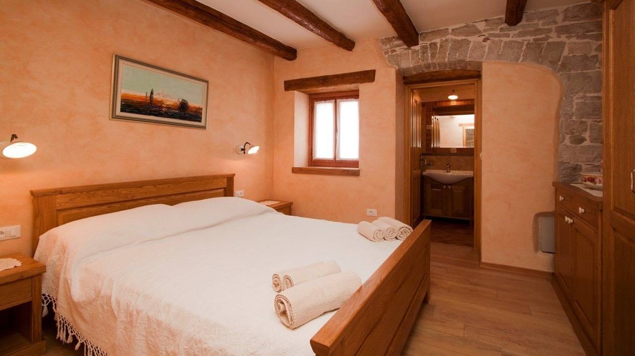 Authentische Villa Ulika mit Pool und Whirlpool in Anzici, Zentralistrien