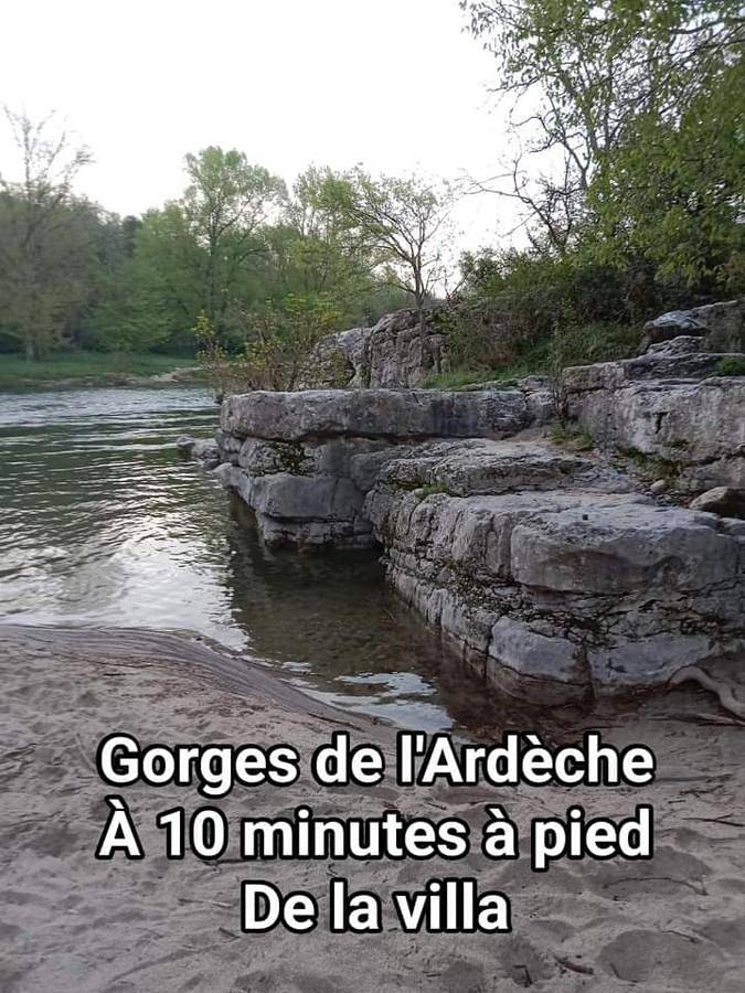 Chambre d'hôtes 25 M2 privé , parking, jardin, piscine, spa, barbecue Ruoms 2 in Ruoms, Ardèche