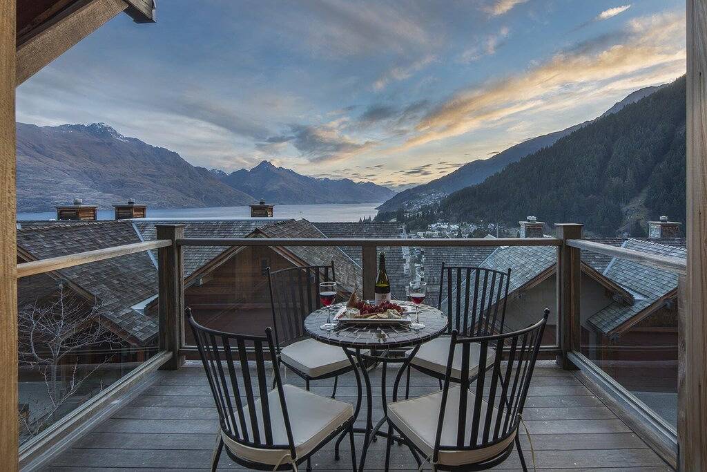 Villa for 6 People in Queenstown, Otago
