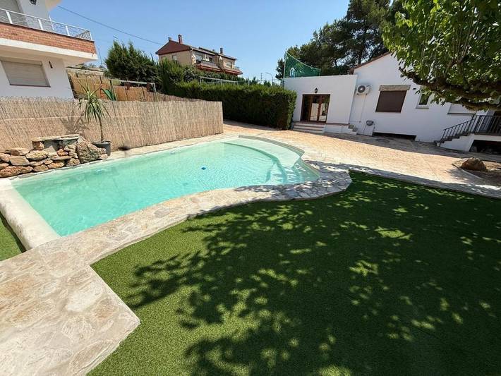 Casa rural para 10 personas, con balcón además de jardín y jacuzzi en Conca de Barberà - 3