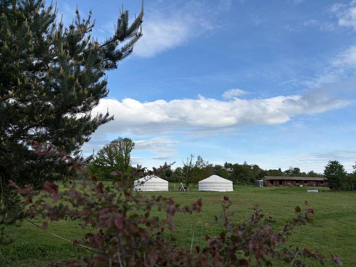 Tente pour 4 personnes, avec jardin en Haute-Loire - 2