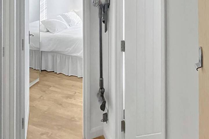 Apartamento entero, Number 2 is a newly converted first floor, two bedroom, 4 star apartment, located within a short wal in Gosport, Hampshire
