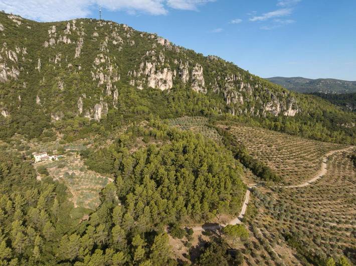 Gîte pour 6 personnes, avec jardin ainsi que vue et piscine, animaux acceptés à Belgentier - 2