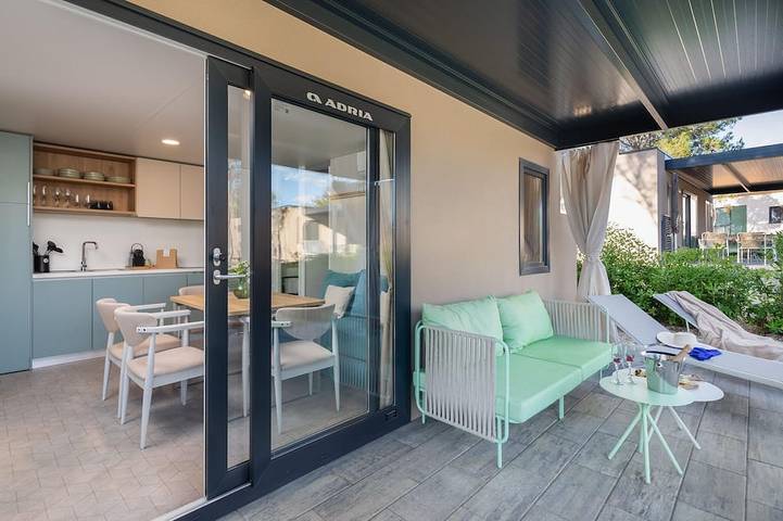 Ferienhaus für 5 Personen, mit Terrasse und Pool auf Pag