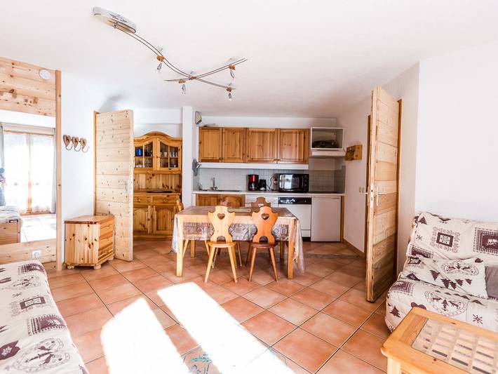 Appartement entier, Appartement Charmant pour 5 Pers. à Montchavin, 2 Balcons, Proche Pistes, Parking Gratuit in Bellentre, La Plagne-Tarentaise