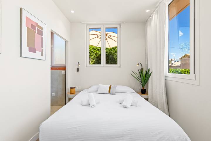 Apartamento entero, 625 Liberation - Lot 1 in Saint-Laurent-du-Var, Costa mediterránea (Francia)