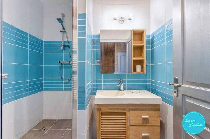 Gîte pour 5 personnes, avec terrasse à Montmin - 4