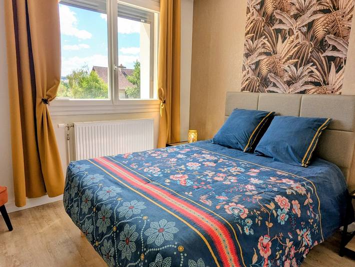 Grande maison de vacances - 14 pers. in Ménétreux-le-Pitois, Région de Montbard