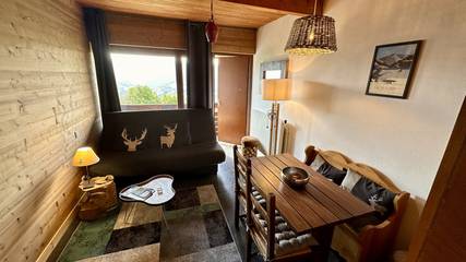 Gîte pour 5 personnes, avec balcon à Murat-le-Quaire