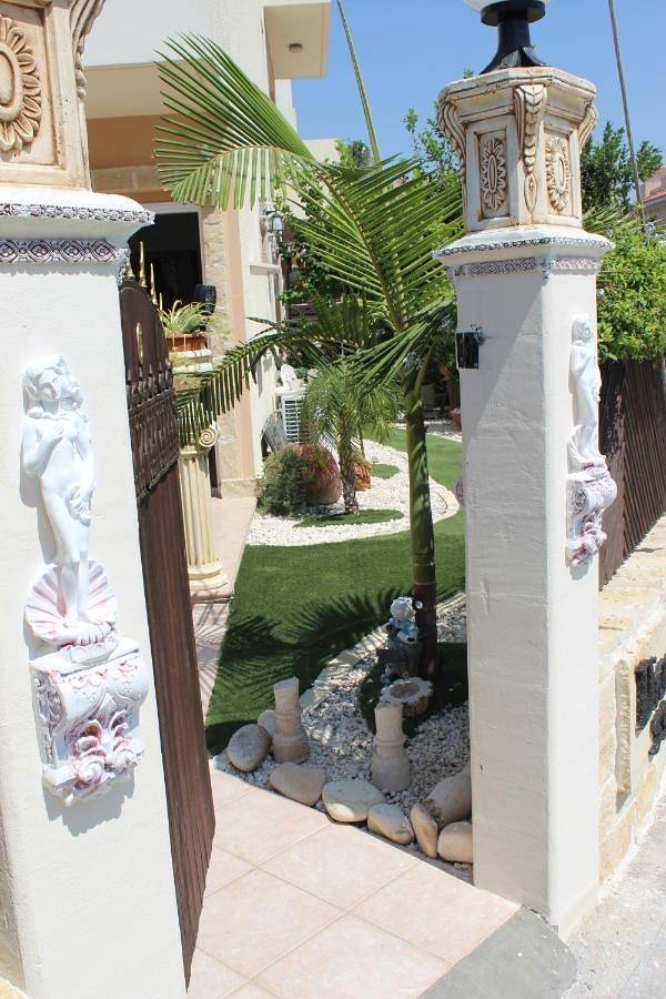 Location de vacances pour 5 personnes, avec piscine ainsi que vue et jardin à Paphos (ville) - 3