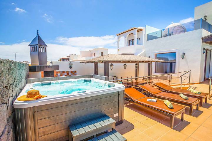 Villa für 10 Personen, mit Terrasse und Sauna sowie Whirlpool und Pool auf Lanzarote - 4