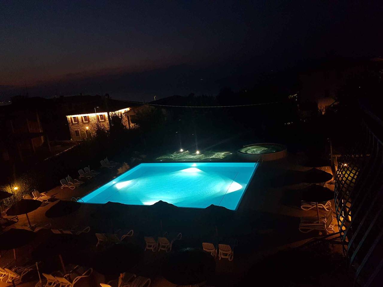 Ganzes Studio, Studio mit Klimaanlage, Balkon und Pool  in San Benedetto (Peschiera del Garda), Peschiera del Garda