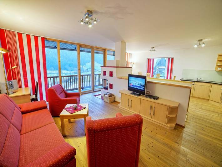 Chalet für 8 Personen, mit Pool und Ausblick sowie Terrasse in Wald im Pinzgau