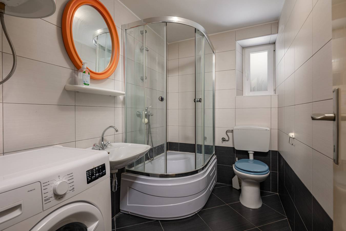 Ganze Wohnung, The Wave - Apt with Seaview and Garden in Vrh Martinscice, Primorje-Gorski Kotar