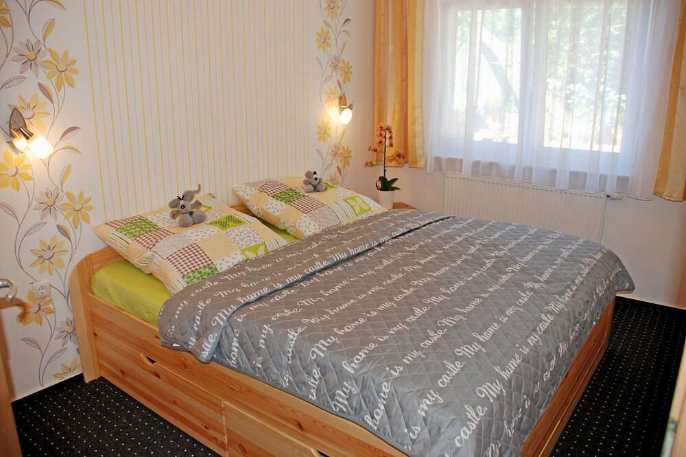 Entire apartment, Holiday apartment at the field in Lancken-Granitz, Ruegen