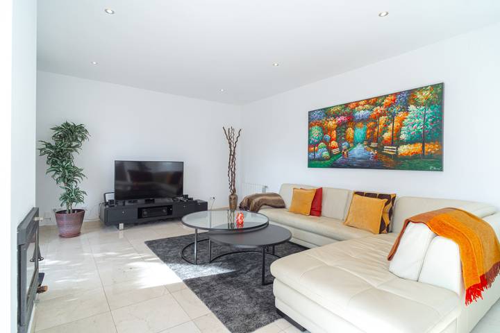 Chalet para 12 personas, con jacuzzi además de jardín y piscina en Provincia de Málaga - 2