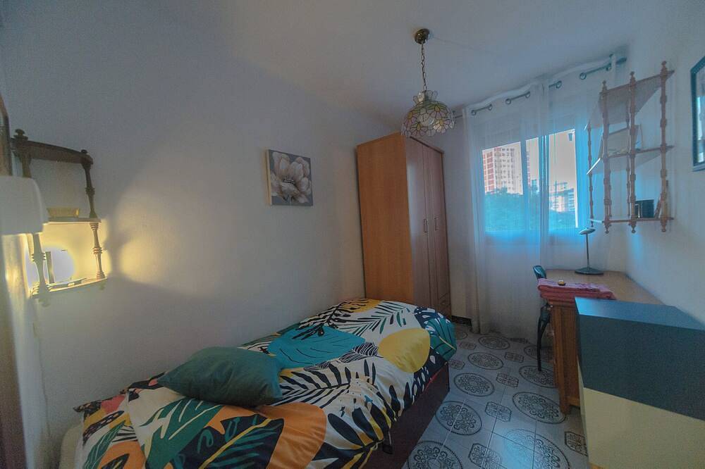 Apartamento entero, Cómodo y luminoso en Cornellá (Barcelona) in Cornellá de Llobregat, Bajo Llobregat