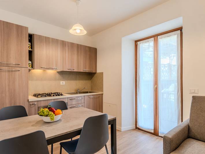 Ferienwohnung für 4 Personen, mit Terrasse und Seeblick sowie Garten in Santa Maria Rezzonico