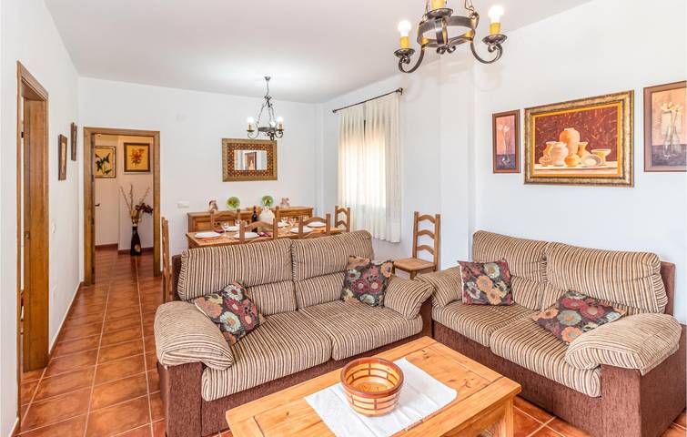 100m² Poolside Apartment with Terrace & Internet in Periana, Cordillera Penibética