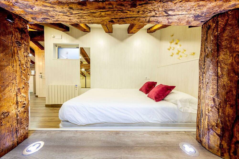 Entire apartment, Cozy Attic in the City Center of Soria in Soria, Soria Province