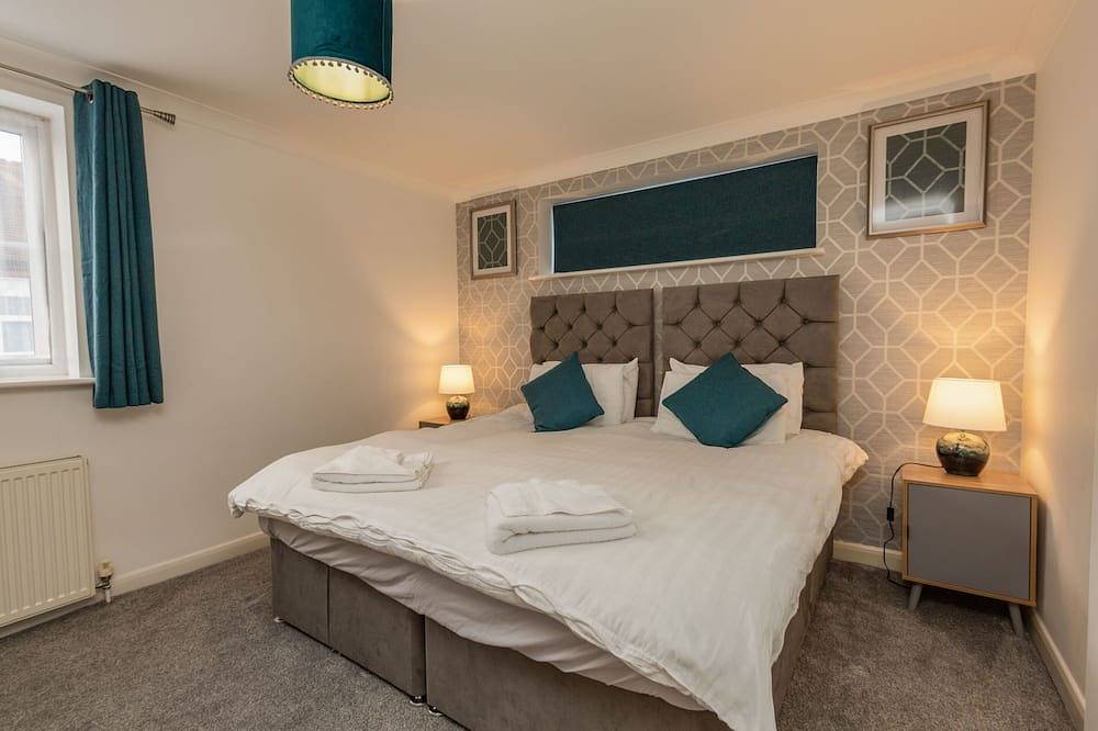Entire apartment, Bright Stylish 2 Bed Flat - First Floor - Sleeps 4 in Watford, Hertfordshire