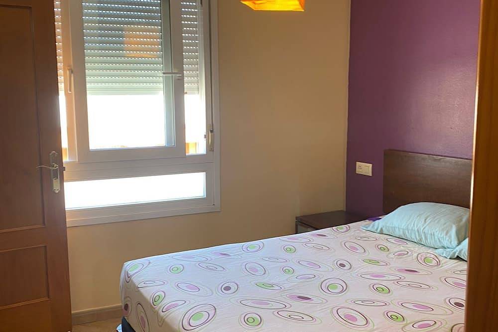 Entire apartment, Apartment 'Apartamento Bahia' with Wi-Fi in Playa El Rinconcillo, Algeciras