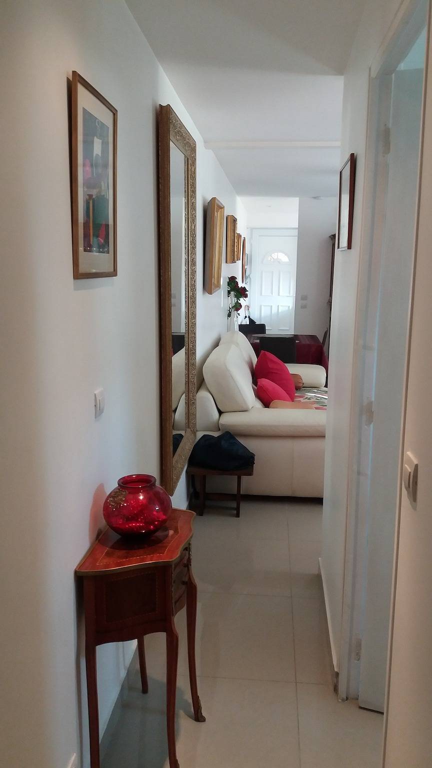 Entire apartment, Modern apartment in Paray-Vieille-Poste, 50m², with terrace in Paray-Vieille-Poste, Essonne