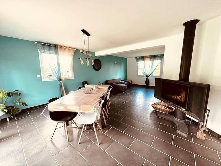 Location de vacances pour 8 personnes, avec Balcon ainsi que Terrasse et Jardin à Vironchaux