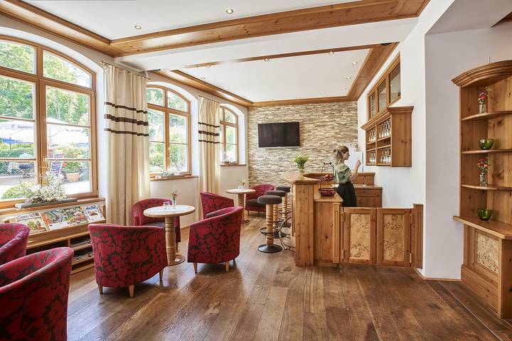Hotel-Gasthof Schwarz - Einzelzimmer mit WLAN und TV in Mehring (Bayern), Landkreis Altötting