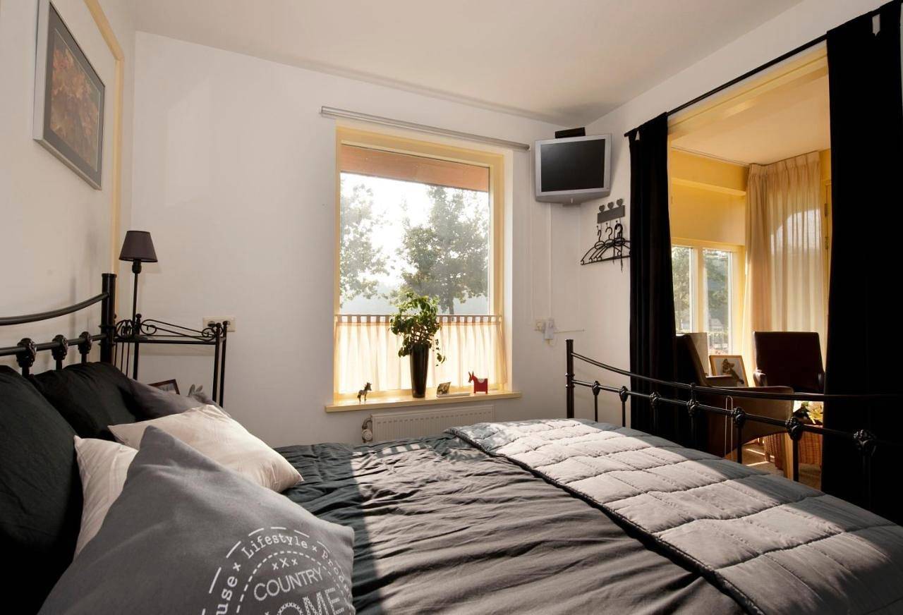 Twin Room in Hooghalen, Drenthe