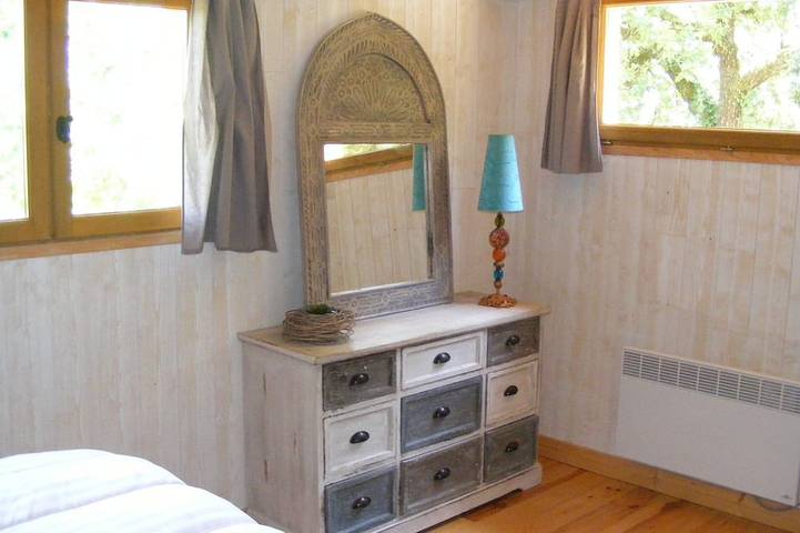 Gîte pour 4 personnes, avec terrasse ainsi que piscine et jardin à Martel - 3