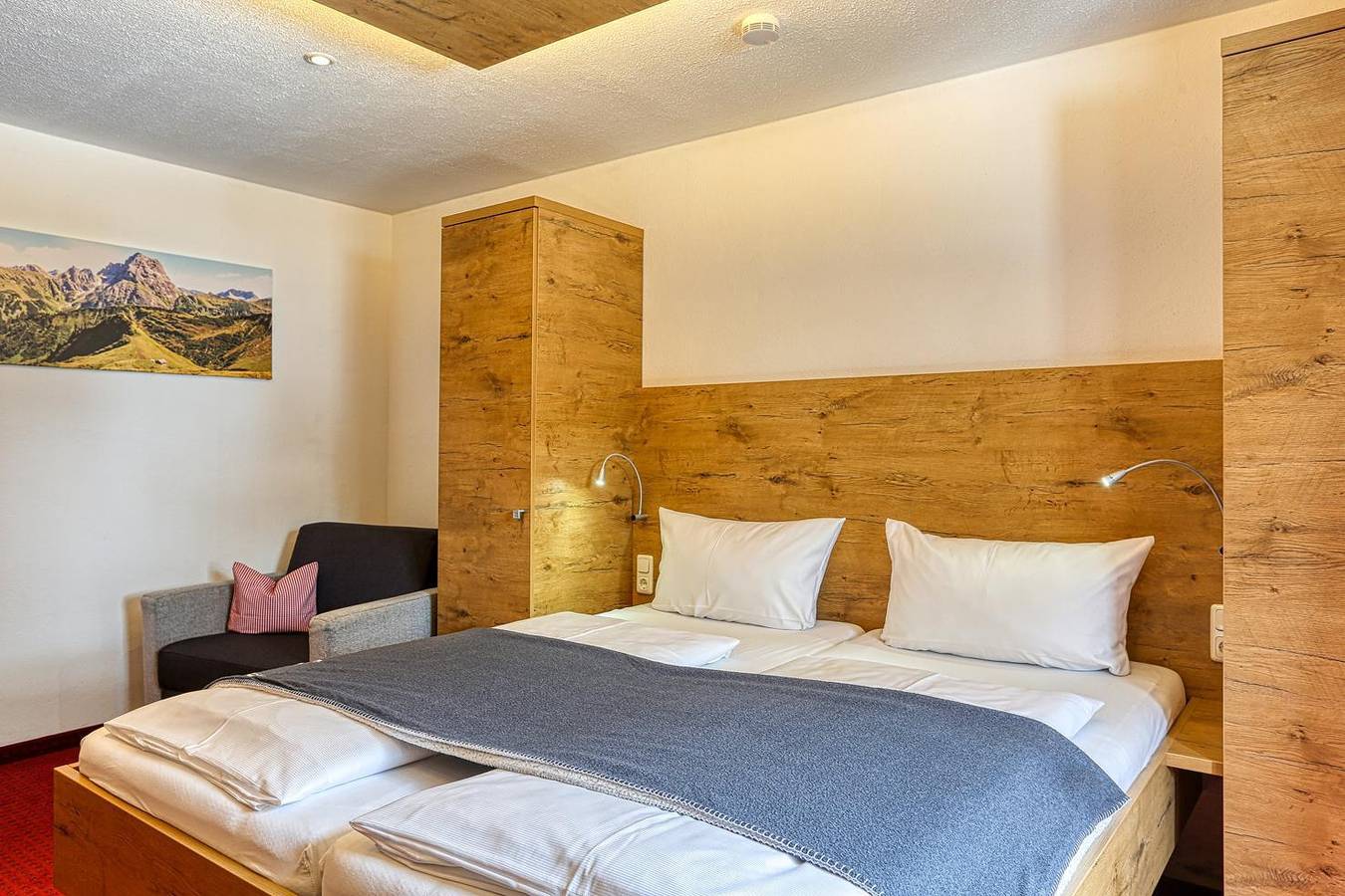Doppelzimmer "Talblick", Dusche, Wc in Mittelberg, Kleinwalsertal